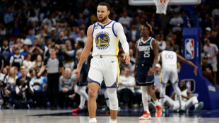 Warriors win as Mavs cry foul, Morant impresses on return