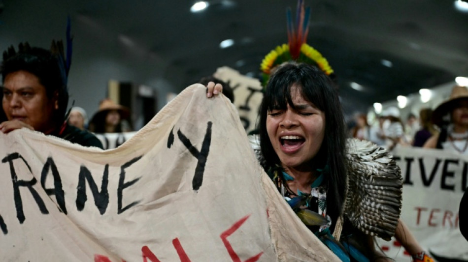 Divisiones sobre salida de combustibles fósiles amenazan con hundir la COP30