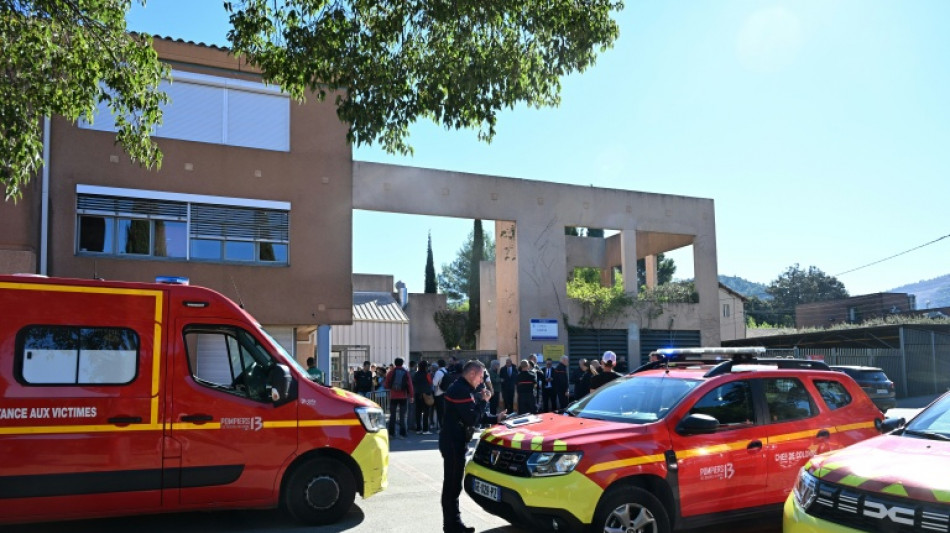 Aubagne : un principal de coll&egrave;ge et une enseignante bless&eacute;s au fusil, un &eacute;l&egrave;ve interpell&eacute;