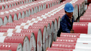 Petrolio in calo con nuovi timori dazi, Brent a 69,2 dollari