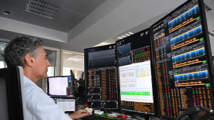 Borsa: Milano chiude in rialzo con l'Europa, corre l'energia