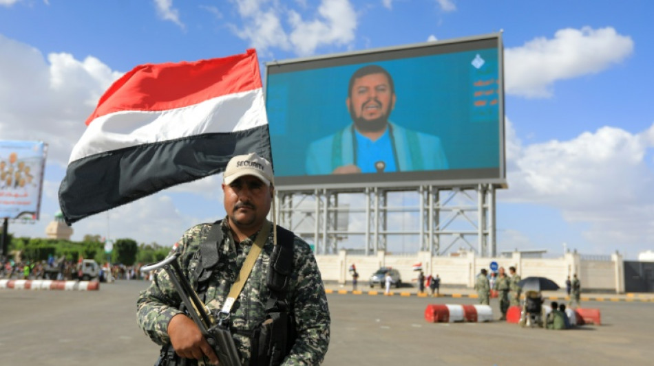 Huthis reportam oito mortos e 142 feridos em ataques de Israel