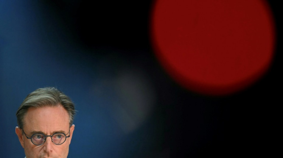 Teetering Belgian government given more time to agree budget 