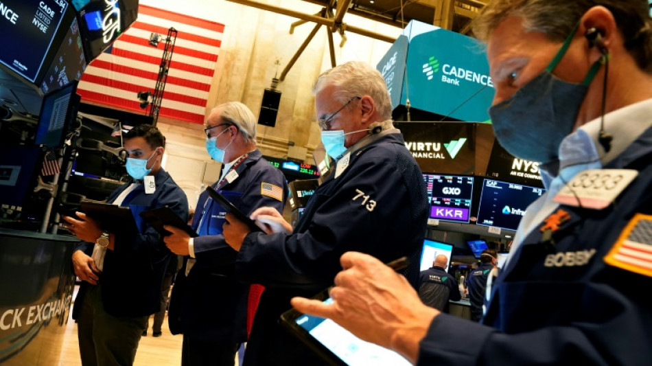 Ukraine: inqui&egrave;te pour l'&eacute;conomie, Wall Street termine en forte baisse