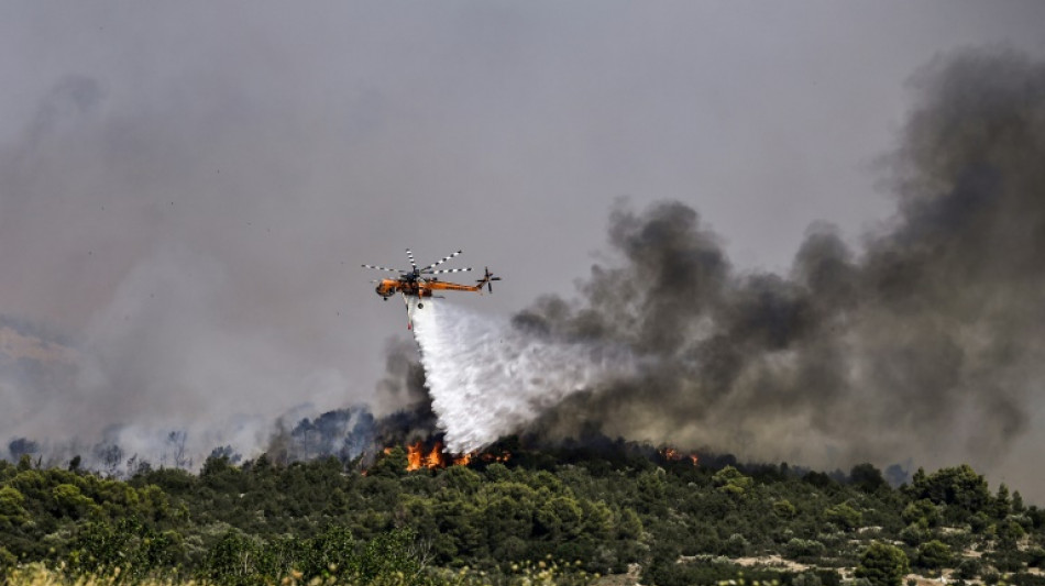 Gr&egrave;ce: r&eacute;pit partiel sur le front des incendies