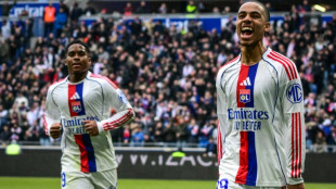 Lyon vence Lille e segue embalado no Campeonato Franc&ecirc;s