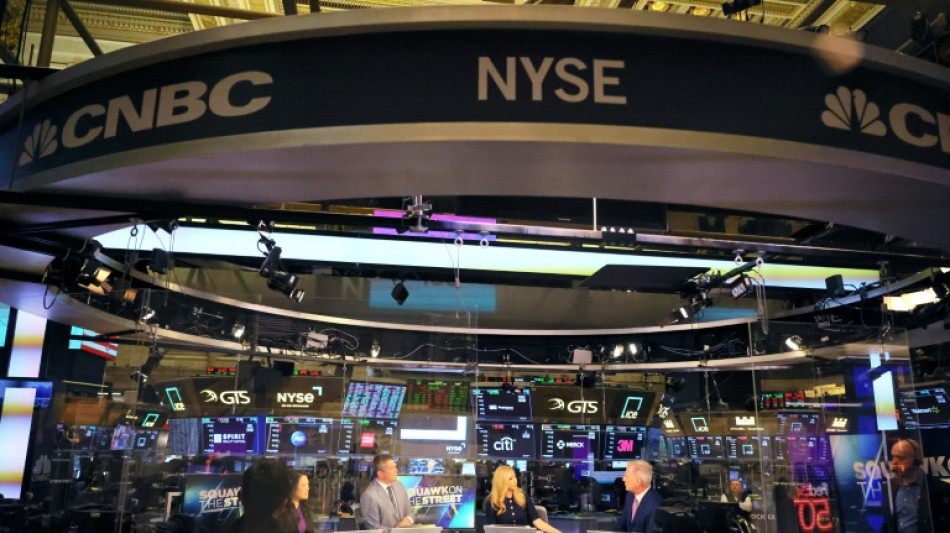 Wall Street termine la derni&egrave;re s&eacute;ance du mois en petite baisse