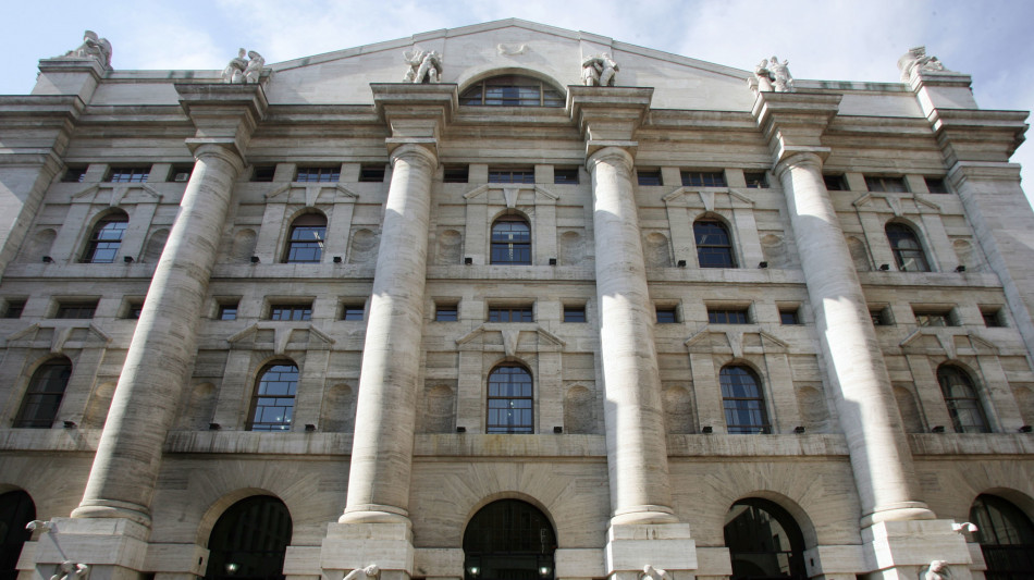 Borsa: Milano sale con Iveco e Leonardo, in luce Tim