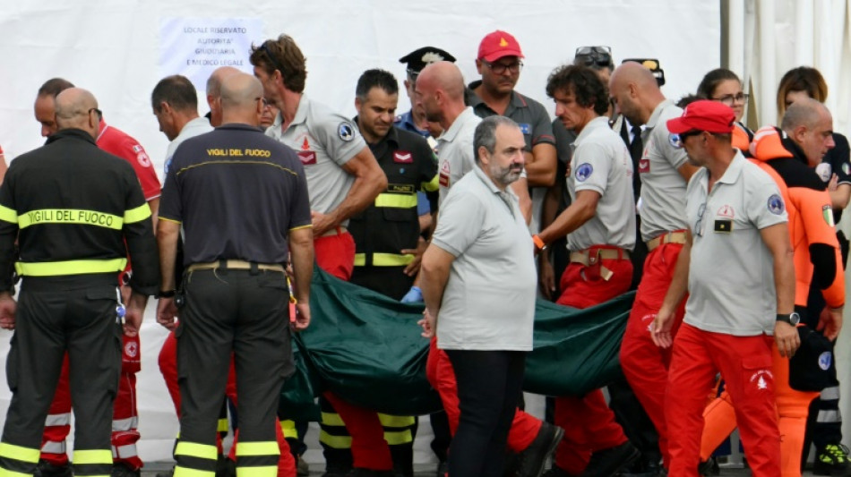 Sicile : cinq corps retrouv&eacute;s dans l'&eacute;pave du super yacht
