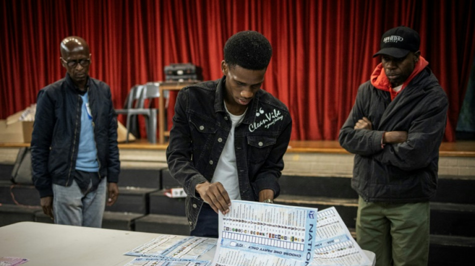 ANC sul-africano perde a maioria hist&oacute;rica e busca coaliz&otilde;es