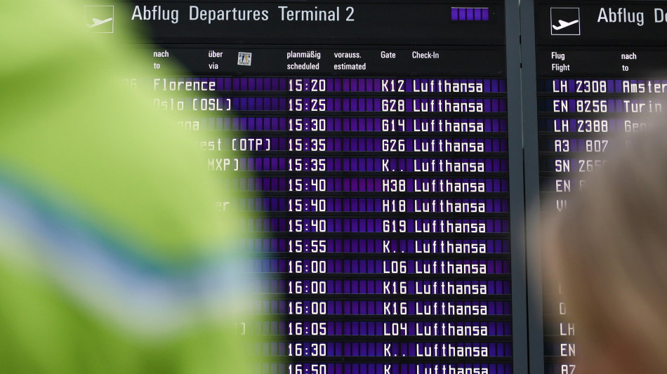 I piloti Lufthansa in sciopero, cancellati centinaia di voli