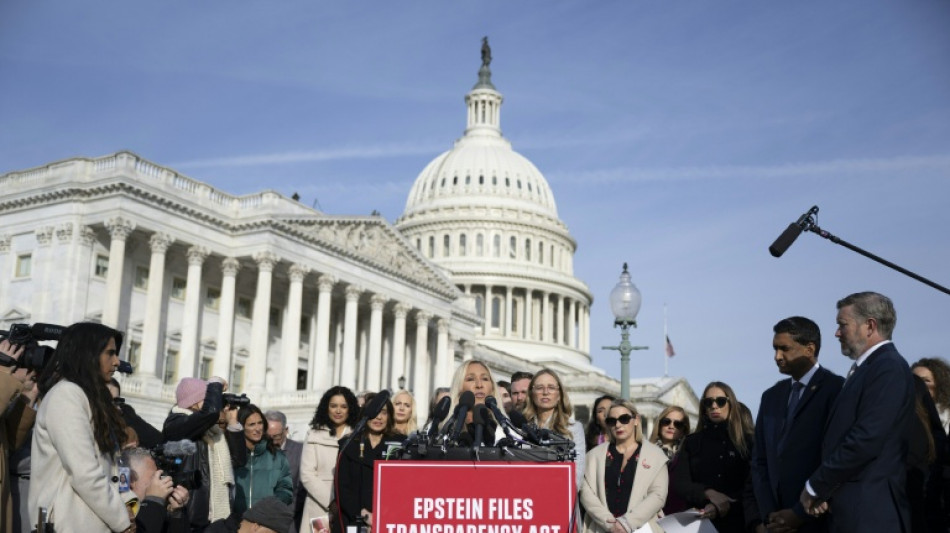 Les députés américains votent la publication des documents de l'affaire Epstein après une volte-face de Trump