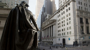 Wall Street en baisse apr&egrave;s de nombreuses cr&eacute;ations d'emplois aux Etats-Unis