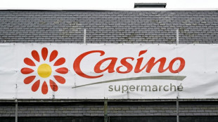Dans l'attente d'un accord sur sa dette, Casino s'enfonce au premier semestre