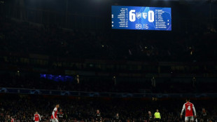 Foot: Lens surclassé et éliminé, Arsenal et le PSV qualifiés