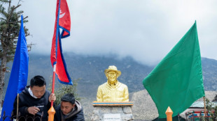 70 apr&egrave;s sa conqu&ecirc;te, la cime de l'Everest attire toujours