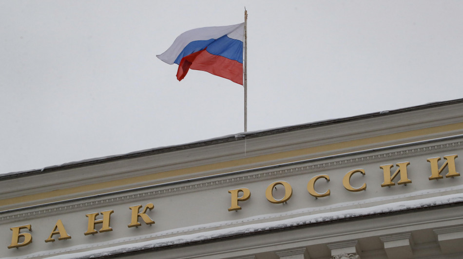 Banca centrale Russia lascia i tassi invariati al 16%