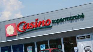 Craignant une "vente &agrave; la d&eacute;coupe" de Casino, des salari&eacute;s manifestent mardi