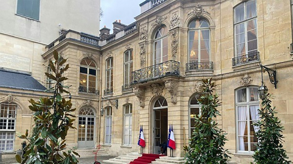 Entretien Bayrou-Macron termin&eacute;, nomination imminente du Premier ministre