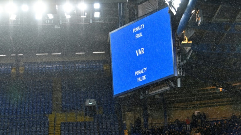 Decisões do VAR serão explicadas em tempo real nos estádios da Eurocopa