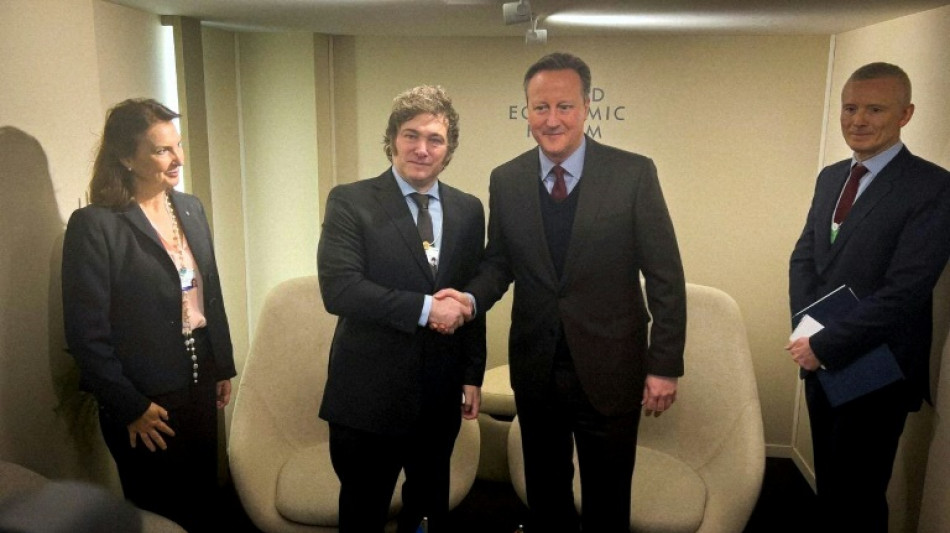 Chanceler brit&acirc;nico, David Cameron, visita Malvinas um m&ecirc;s ap&oacute;s se reunir com Milei