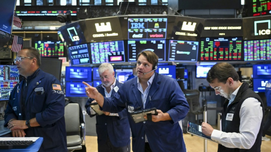 Les march&eacute;s mondiaux sous pression face &agrave; la hausse du p&eacute;trole et des taux