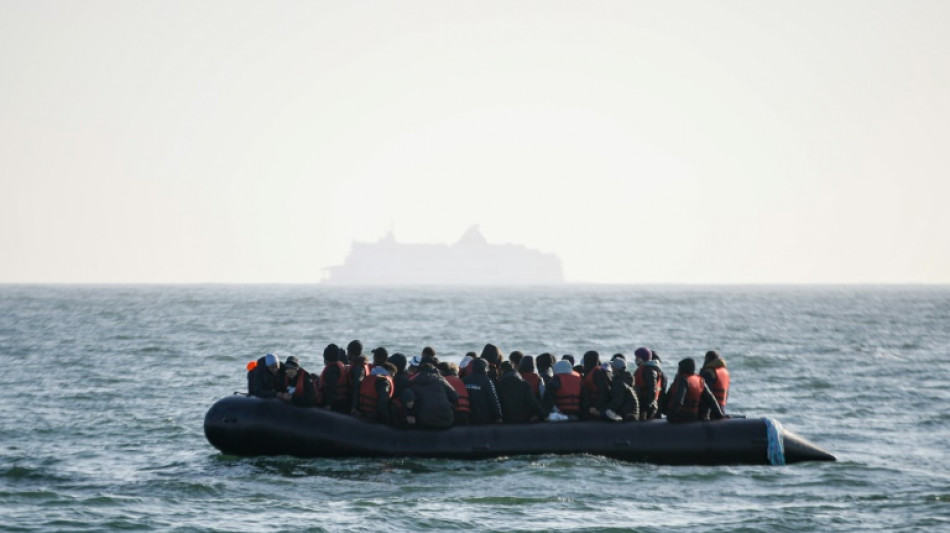Trois nouveaux d&eacute;c&egrave;s de migrants dans la Manche, nombreuses tentatives de travers&eacute;e