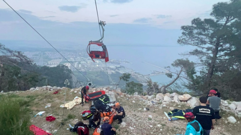 Dutzende Passagiere sitzen nach Ungl&uuml;ck in Seilbahn in der T&uuml;rkei fest
