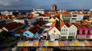 Ic&ocirc;nico mercado flutuante de Cura&ccedil;ao renasce ap&oacute;s reabertura de fronteira com a Venezuela
