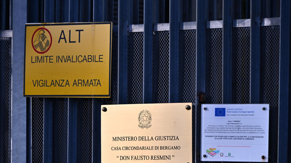 Si finge il padre di un bimbo di 8 anni e cerca di rapirlo, arrestato