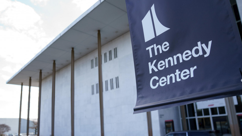 Casa Bianca, il Kennedy Center cambia nome, diventa il Trump-Kennedy Center