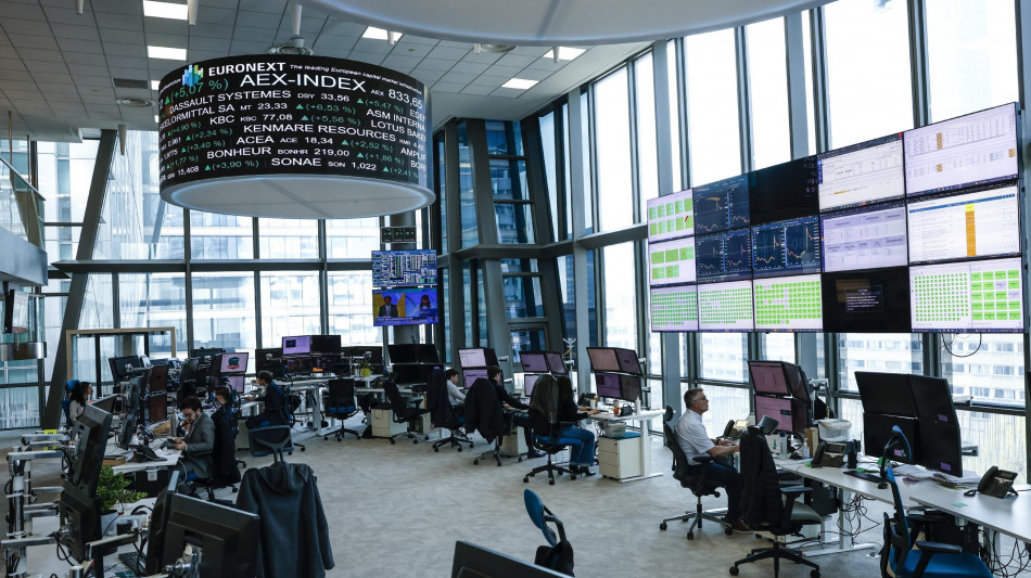 Borsa: l'Europa giù con i dazi e il lavoro Usa, Parigi -2,91%