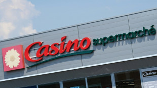 Dans l'attente de sa restructuration, Casino abaisse encore ses pr&eacute;visions de rentabilit&eacute; en France