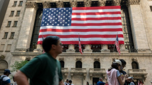 Wall Street termine en net retrait, la baisse des taux s'&eacute;loigne