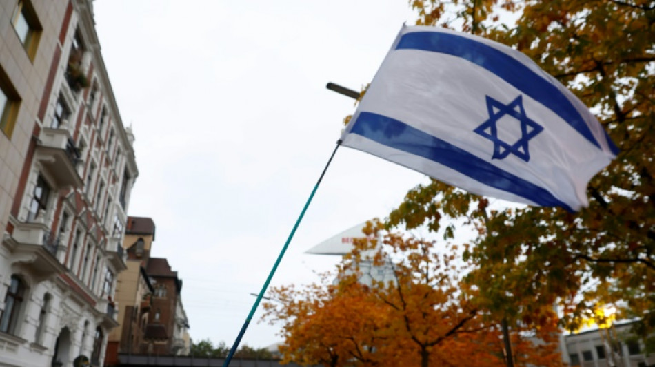 Staatsschutz ermitteln nach Angriff auf 41-J&auml;hrigen mit Israel-Fahnen in Berlin