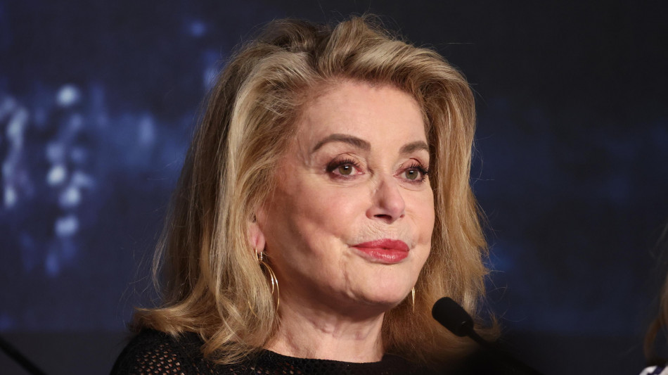 Catherine Deneuve riceverà il premio alla carriera a Taormina