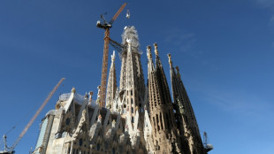 La Sagrada Familia de Barcelona, la iglesia m&aacute;s alta del mundo, alcanza su cima a 172,5 metros