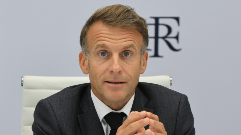 Macron: G7 geben bis zu 100 Millionen Barrel Diesel und Roh&ouml;l frei 