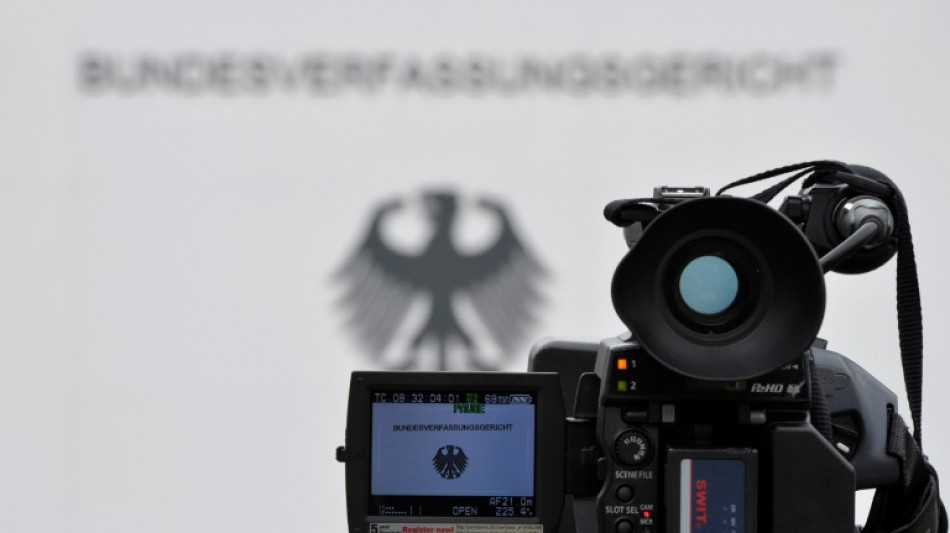 Urteile zu Vaterschaft und BKA: Karlsruhe verlängert Übergangsfristen
