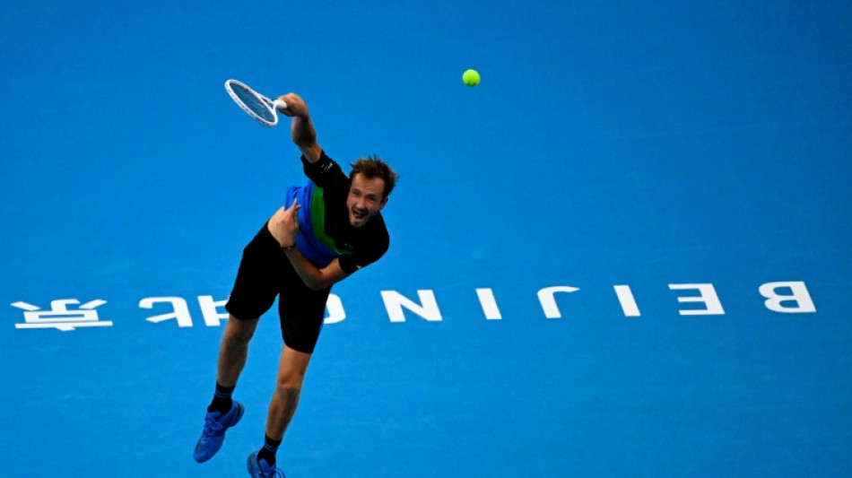 Medvedev overcomes 'fluffy grapefruits' to reach China Open quarter-finals