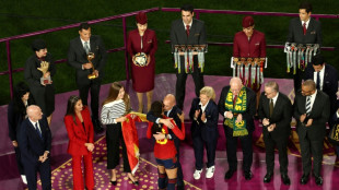 El presidente de la Federaci&oacute;n Espa&ntilde;ola se disculpa por el beso a Jenni Hermoso