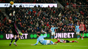 Angleterre: Manchester City et Liverpool g&acirc;chent