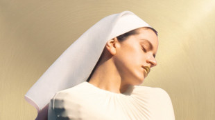 Rosal&iacute;a, esce in digitale l'album Lux (Complete Works)