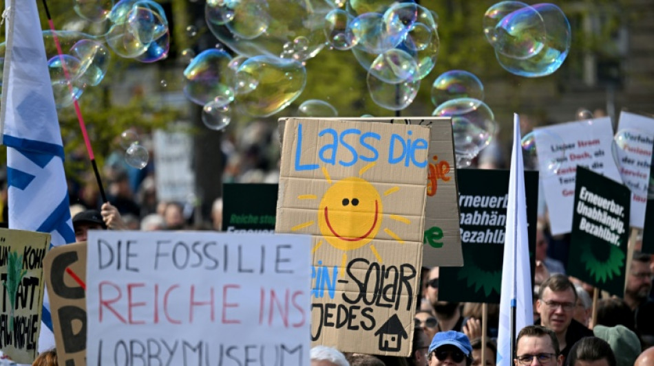 Veranstalter: Mehr als 80.000 Menschen bei Demonstrationen f&uuml;r Energiewende
