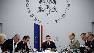 Macron, 'due basi francesi colpite, abbiamo abbattuto dei droni'