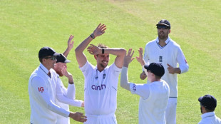 Five-star Tongue strikes as England down gutsy Ireland