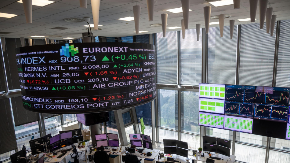 Borsa: l'Europa si muove in ordine sparso con i dati Usa, Milano +0,3%