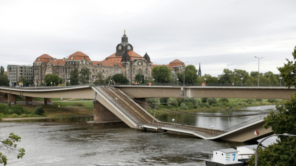 Nach Teileinsturz: Sicherungsarbeiten an Dresdner Carolabr&uuml;cke begonnen