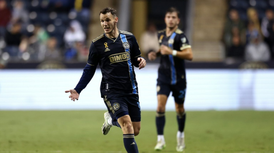 LAFC and Philadelphia start MLS playoff push with wins