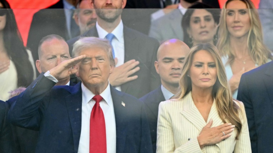 Trump feiert Militärparade in Washington - Landesweit Massenproteste gegen Präsidenten